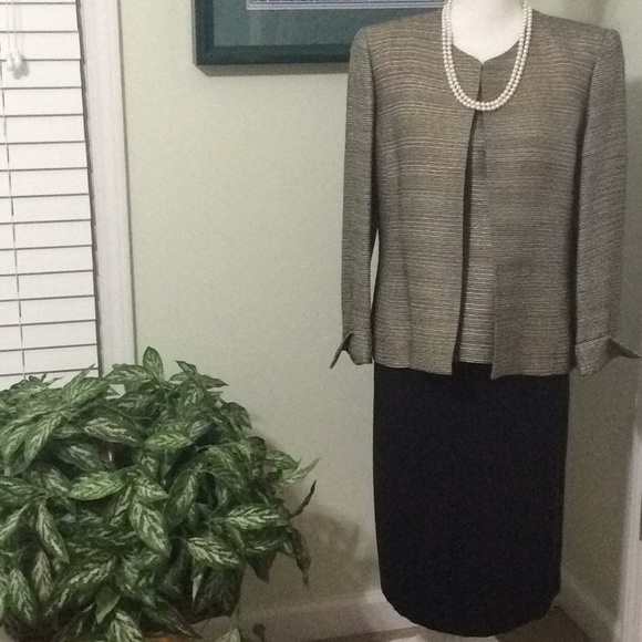 Kasper Jackets & Blazers - 🌺Kasper 3 piece skirt suit, size 12P, gold, green